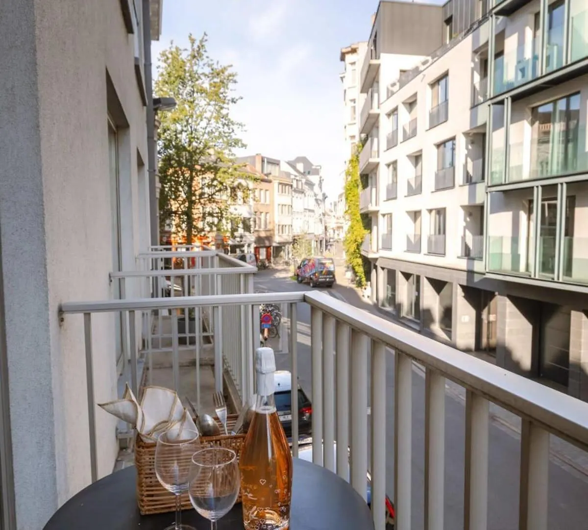 Stylish Apartment With Terrace And Balcony Antwerp