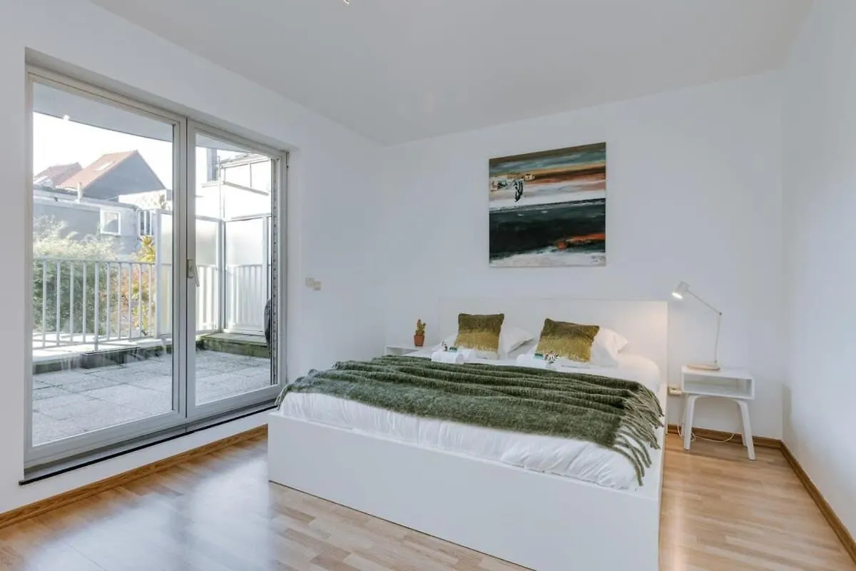 Stylish Apartment With Terrace And Balcony Antwerpen