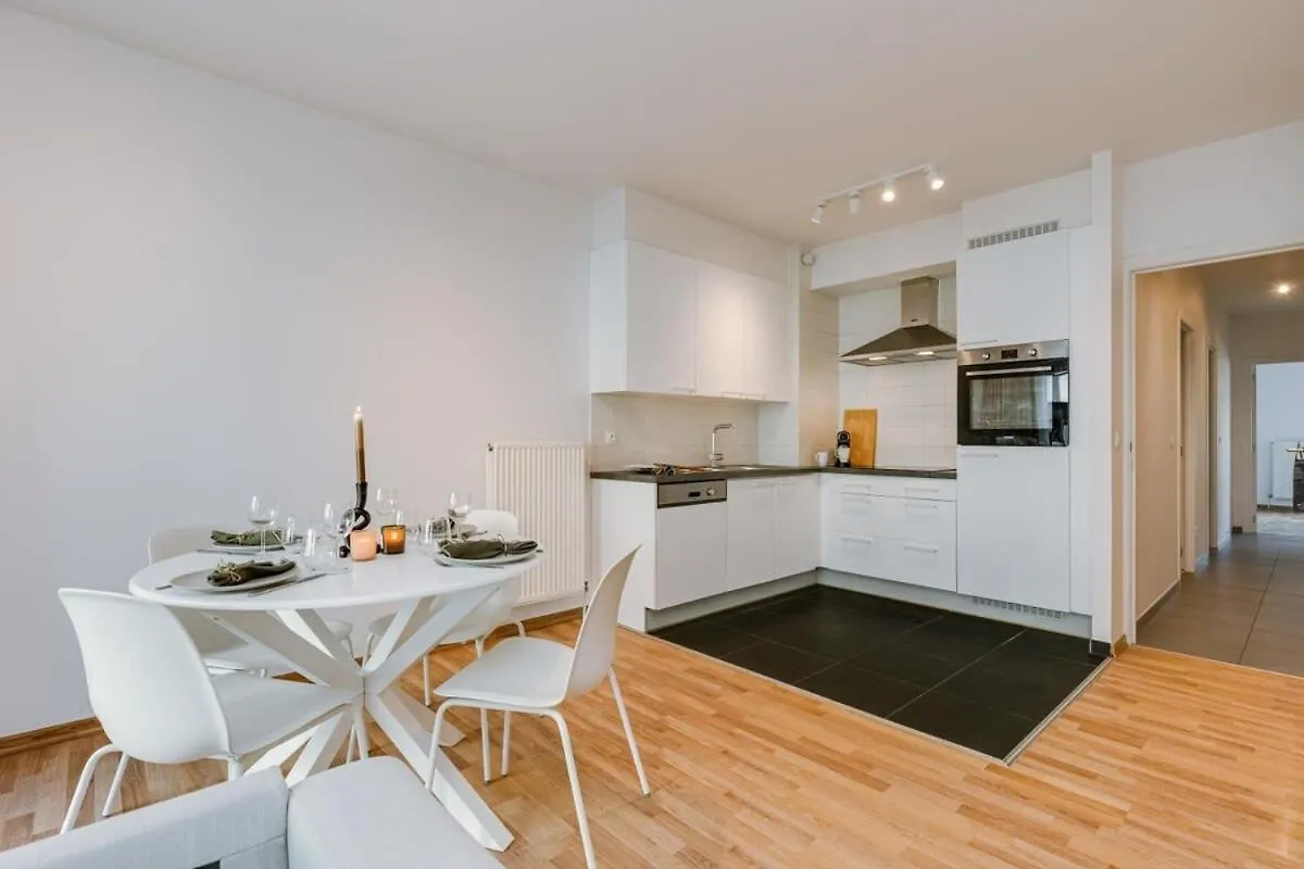 Stylish Apartment With Terrace And Balcony Antwerpen